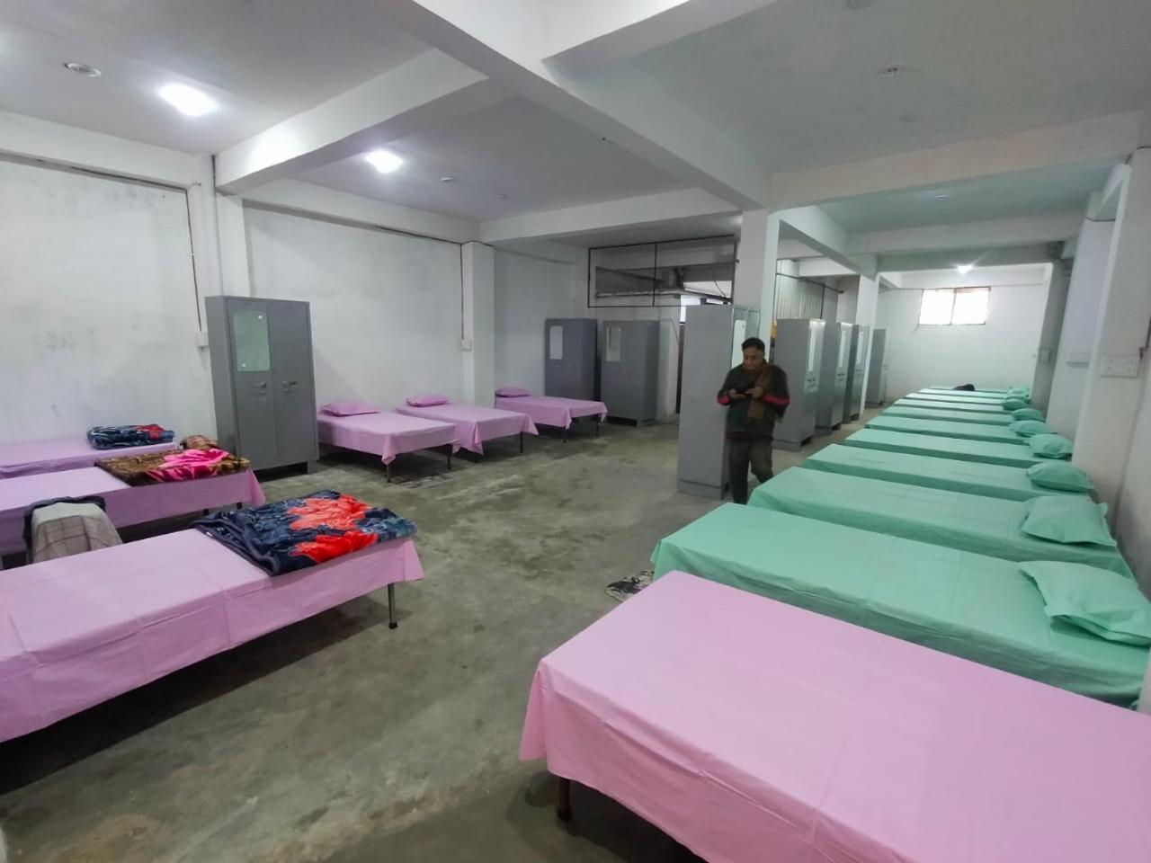 Allāhābād Junction Nityanand B&B 외부 사진
