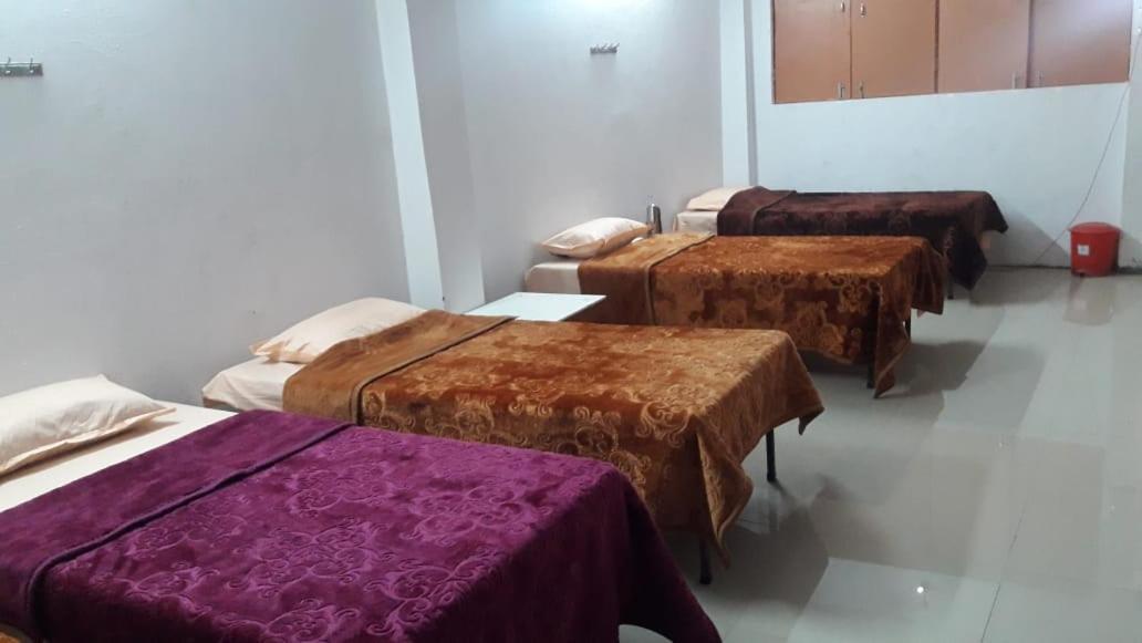 Allāhābād Junction Nityanand B&B 외부 사진